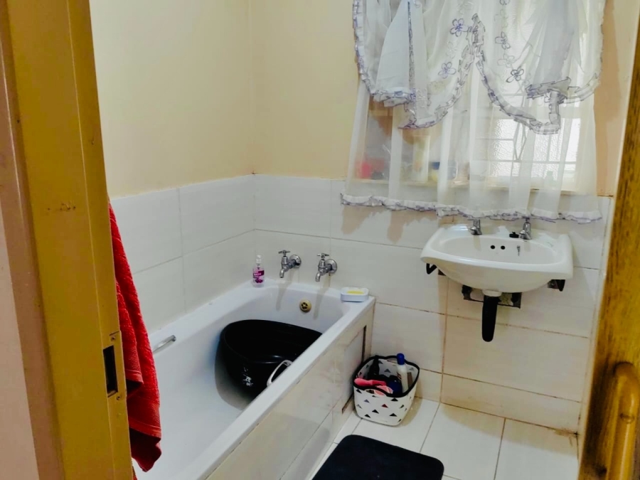 3 Bedroom Property for Sale in Rocklands Free State